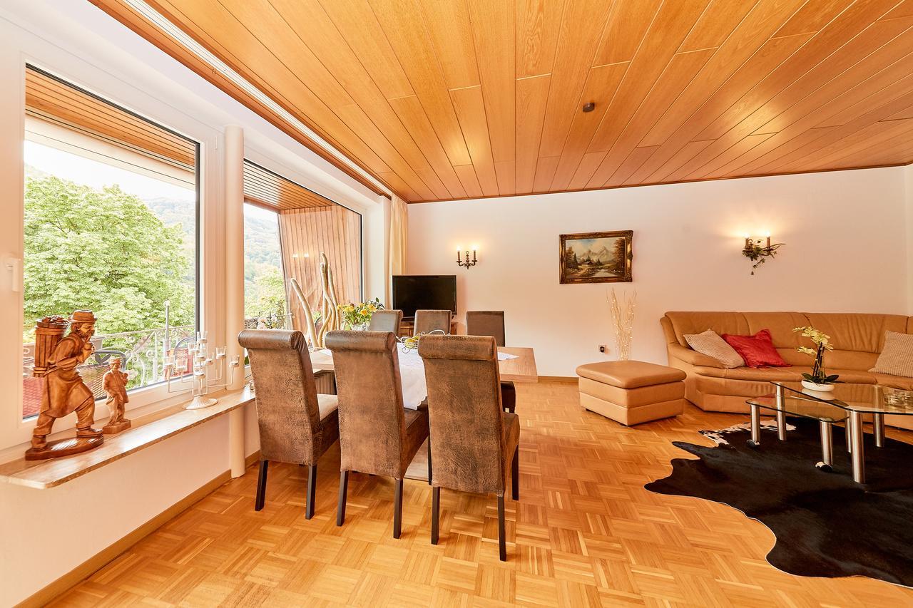 Ferienwohnung "Edeltrud Deluxe Moselblick" 贝恩卡斯特尔-屈斯 外观 照片