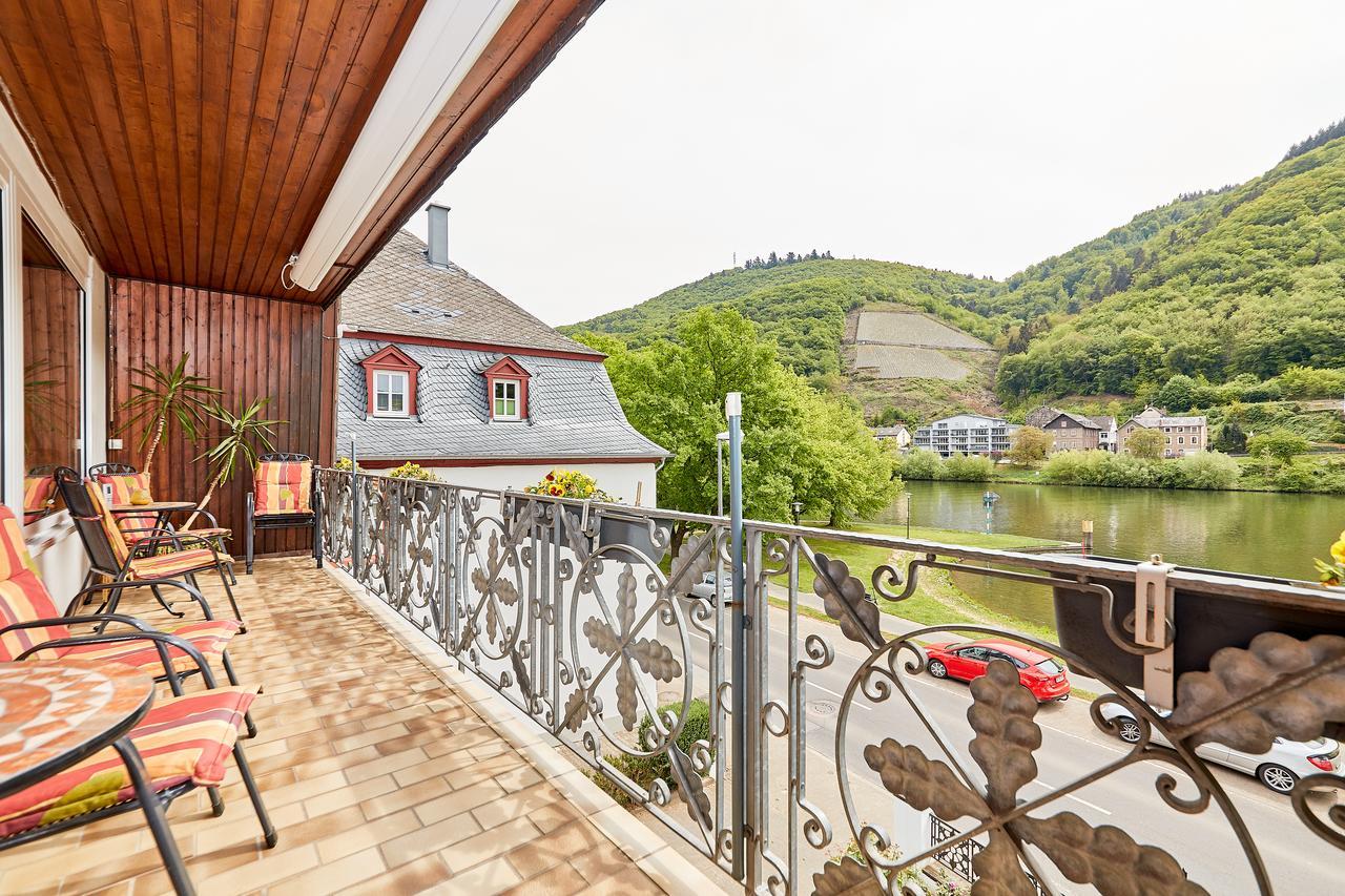 Ferienwohnung "Edeltrud Deluxe Moselblick" 贝恩卡斯特尔-屈斯 外观 照片